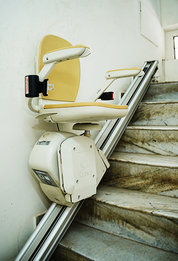 Stair climbing chair for dental patients